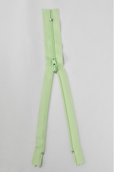 ZIP033  1號拉鏈  成衣單頭拉鏈款式   聚酯牙拉鏈款式  密尾拉鏈  不設單獨拉鍊訂購 細節-3